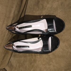 Nine & Co Peep Toe Heels Size 9